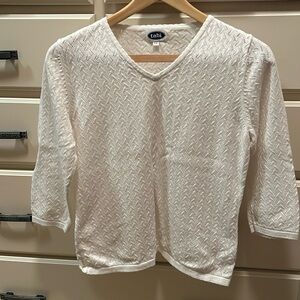 Pretty 3/4 sleeve white elegant sweater